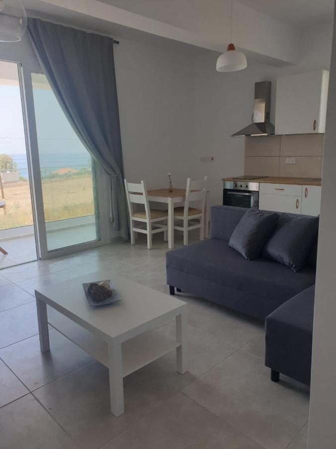 Blue Seaview Appartments Paphos Exterior foto