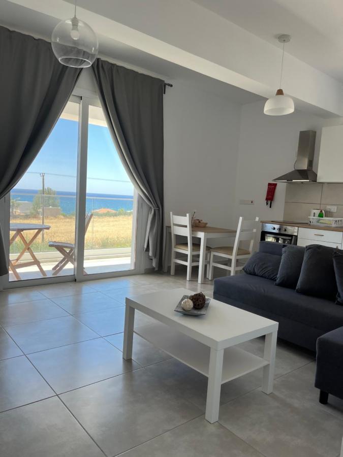 Blue Seaview Appartments Paphos Exterior foto