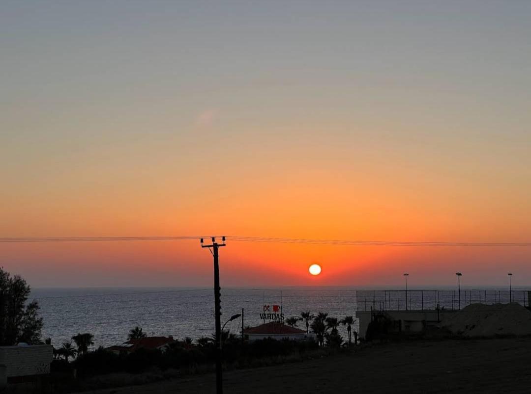 Blue Seaview Appartments Paphos Exterior foto